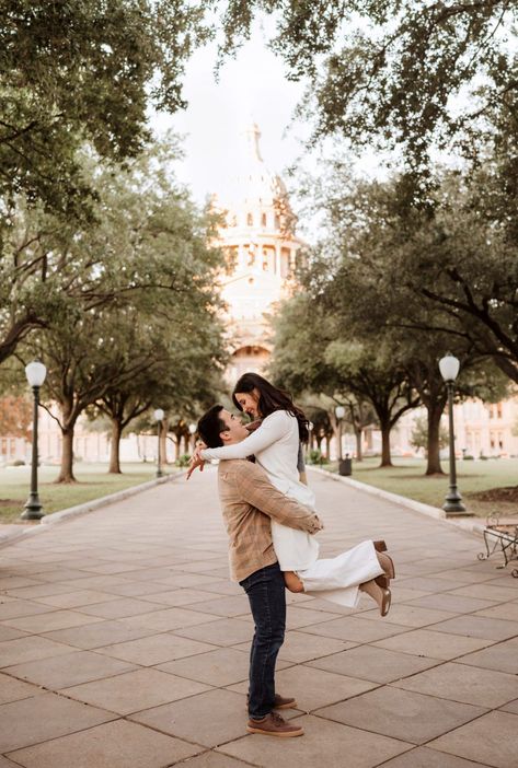 Texas Capitol Photoshoot, Austin Texas Capitol, Austin Capitol, State Capitol Engagement Photos, Austin Engagement Photos Locations, Capitol Engagement Photos, Austin Photography Locations, Austin Photoshoot, Texas Engagement Photos