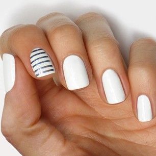 single stripe nail art White Manicure, White Nail Polish, Striped Nails, Accent Nails, Creative Nails, White Colour, Love Nails, Nails Ideas, Nail Trends