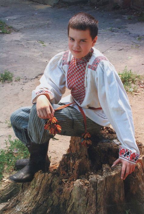 Traditional Russian (peasant) Costume, end of XIX cent. Voronezh province Russian Traditional Clothing, Peasant Costume, Russian Clothing, 19th Century Clothing, National Dress, Imperial Russia, Russian Folk, Folk Dresses, Century Clothing