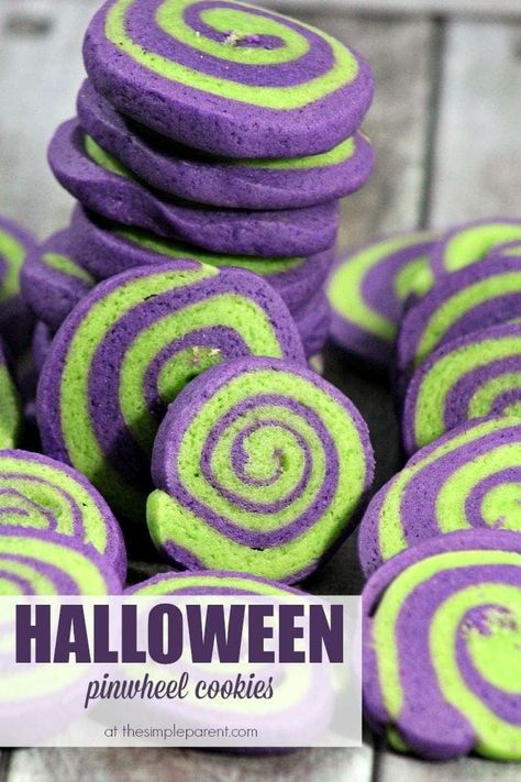 Samhain Recipes, Pinwheel Cookies Recipe, Buffet Halloween, Halloween Torte, Pasteles Halloween, Postres Halloween, Halloween Cookie Recipes, Pinwheel Cookies, Halloween Cookies Decorated