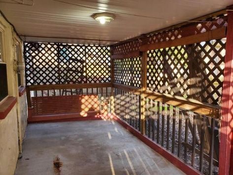 Lattice Enclosed Porch, Porch For Rv, Enclosed Deck, Porch Lattice, Cats Room, Enclosed Carport, Porch Gate, Screened Porch Designs, Enclosed Porch