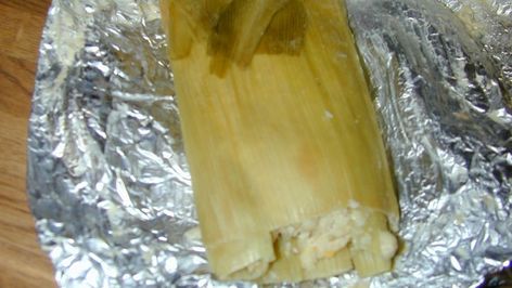 Corn Tamales Recipe, Tamales Casserole, Green Corn Tamales, Corn Tamales, Tamales Recipe, Homemade Tamales, Christmas Eats, How To Make Corn, Tamale Recipe