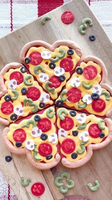 Madison Bagley on Instagram: "Something nice for my home slice! 🍕 ⠀ Cookie cutter from @cookiecuttersbynori Use code BUSYB10 for 10% off any order! ⠀ Pizza topping transfer sheets are now available on my website www.BusyBBakehouse.com ⠀ ⠀ ⠀ ⠀ ⠀ ⠀ #royalicingtransfers #cookiepizza #pizzacookies #decoratedcookies #cookiegram #customcookies #sugarcookies #valentinescookies #busybbakehouse #cookievideo #cookiedecoratingvideo #cookietutorial #decoratedcookies #royalicingcookies #royalicing #instacoo Pizza Sugar Cookies Decorated, Pizza Cookies Decorated, Pizza Cookie Cake, Cookie Puzzle, Sugar Cookie Pizza, Pizza Cookies, Cookie Gram, Cookie Recipe Video, Pizza Topping