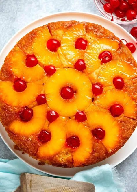 Overhead photo of Pineapple Upside Down Cake Pineapple Upside Down Cake Recipe, Upside Down Cake Recipe, Cherry Topping, Whiskey Cake, Moist Vanilla Cake, Recipetin Eats, Recipe Tin, Dessert Aux Fruits, Canned Pineapple