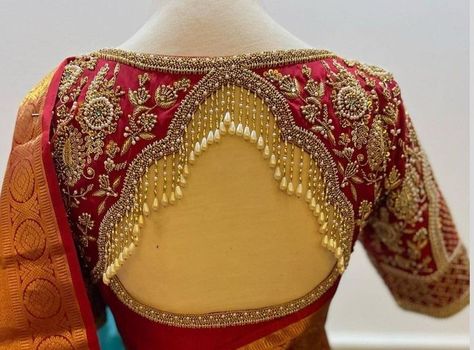 Designer Lehangas Boutiques, Grand Embroidery Blouse Designs, Grand Blouse Designs For Marriage, Grand Blouse Designs, Grand Aari Work Blouse Design, Pelli Blouse, Red Blouse Design, Sangeet Lehenga, Lace Blouse Design