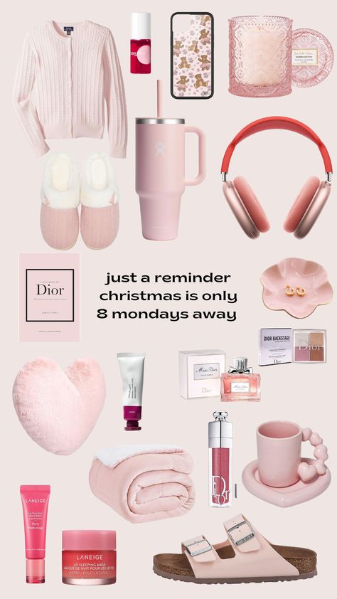 Aesthetic Christmas Presents Ideas, Pink Christmas Gifts Ideas, Christmas Present Ideas Aesthetic, Pink Themed Gifts, Pinks Gifts, Pink Burr Basket Ideas, Girly Christmas Gift Ideas, Pink Christmas Gift Ideas, Aesthetic Stocking Stuffers