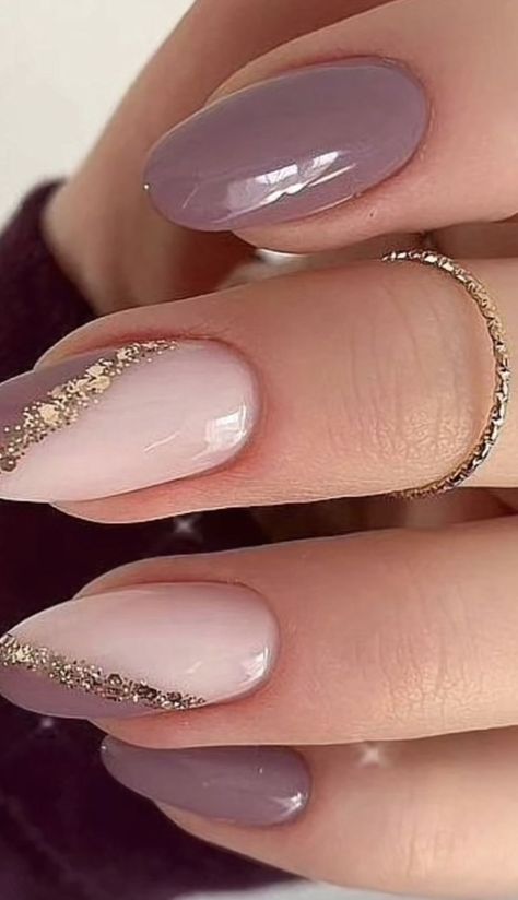 Wedding Guest Gel Nails, Lila Purple Nails, Nail Art Designs Nude Colour, Nude And Glitter Nail Designs, Guest Wedding Nails, Oval Nails Nude, Purple And Brown Nails, Wedding Nail Art Design For Bride, Purple Holiday Nails