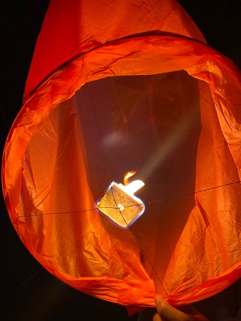 Kite Snapchat Story, Kite Snap, Diwali Aesthetic, Burn Orange, Fireworks Photography, Light Festival, Maa Kali, Nature Vibes, Sky Lanterns