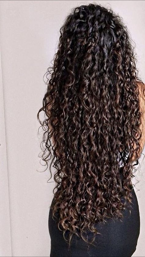 Curly Hair Photos, Cute Curly Hairstyles, Beautiful Curls, Curly Hair Inspiration, Curly Hair Care, Hair Long, Hair Photo, Long Curly Hair, Curly Hairstyles