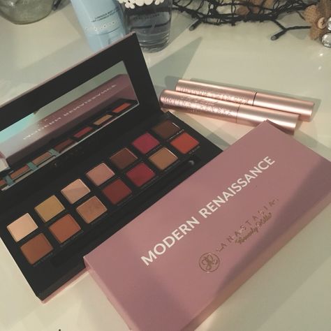 My newest baby, the Modern Renaissance palette by Anastasia Beverly Hills. Anastasia Beverly Hills Aesthetic, Anastasia Primrose Palette, Anastasia Makeup Palette, Anastasia Beverly Hills Soft Glam Pallet, Anastasia Beverly Hills Modern Renisance, Anastasia Beverly Hills Norvina, Anastasia Beverly Hills, Beverly Hills, Blush