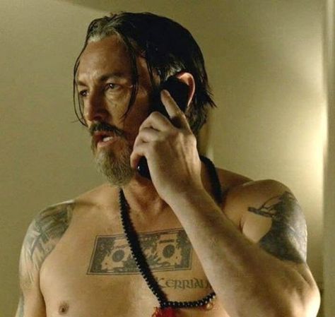 288 Likes, 14 Comments - Tommy Flanagan Fan Germany 🇩🇪 (@tommy_flanagan_germany) on Instagram: “I wish you all a nice and cozy summer evening. ♥️ #tommyflanagan #soa #sonsofanarchy #samcor…” Chibs Telford, Sons Of Anarchy Samcro, Tommy Flanagan, Cats Pictures, Scottish Actors, Jax Teller, Favorite Son, Tommy Boy, Charlie Hunnam