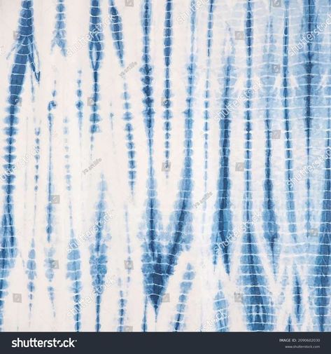 tie dye pattern wallpaper background Modern Textiles Patterns, Tie Die Patterns, Urban Outfitters Curtains, Arashi Shibori, Indigo Ikat, Shibori Designs, Flower Print Pattern, Japanese Shibori, Shibori Fabric