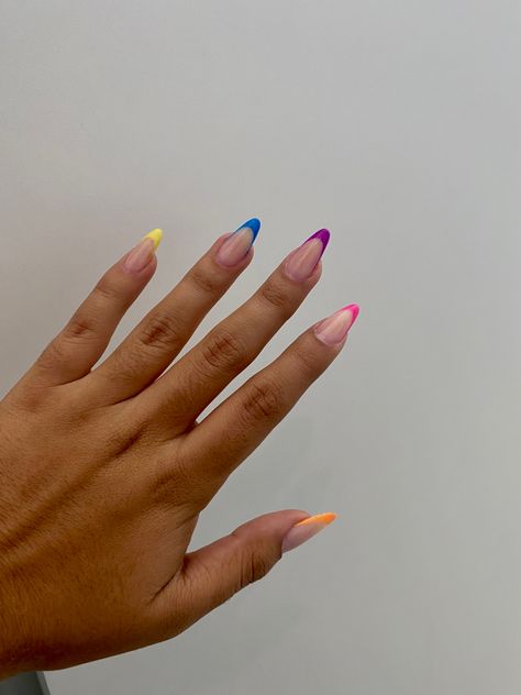 Unha para o carnaval Simple Gel Nails, Stylish Nails, Nail Inspo, Gel Nails, Manicure, Nail Art, Nails, Instagram, Nail Arts