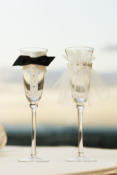 Bride And Groom Glasses, Wedding Photo Gallery, Boda Mexicana, Toasting Flutes, Wedding Glasses, Wedding Wishes, Champagne Flutes, Fairytale Wedding, Flutes