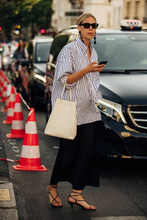 Black Skirt Outfits, Fest Outfits, Couture Mode, Looks Street Style, Stil Inspiration, Couture Week, Street Style Summer, Ținută Casual, Street Style Chic