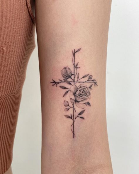 Pretty Cross Tattoo, Classy Tattoo, Feminine Cross Tattoo, Cross Tattoo Ideas, Cursive Tattoo, Grace Tattoos, Rose Tattoos For Women, Cross Tattoos For Women, Cross Tattoos