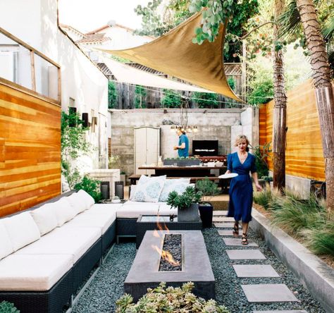 Large Backyard Landscaping, Outdoor Living Rooms, Large Backyard, Backyard Spaces, Decks Backyard, Backyard Retreat, Modern Patio, Paver Patio, Hollywood Hills