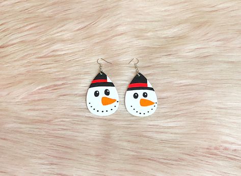 Ring Painting, Hand Painted Earrings Wood, Christmas Gifting, Frosty The Snowman, Sale Ideas, Laser Engraved Ideas, Snowman Faces, Earrings Wood, Hand Painted Earrings