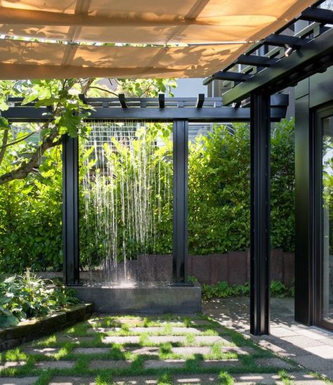 Rainwater channeled through pipes to create artificial waterfalls in the pergola Contemporary Pergola, Modern Water Feature, Outdoor Water Features, Backyard Water Feature, Pergola Design, Waterfall Features, Renzo Piano, Big Garden, Water Features In The Garden