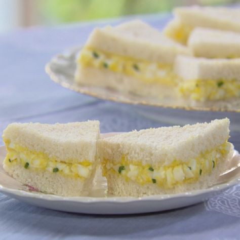 Mini Egg Salad Sandwiches by Trisha Yearwood Egg Mayo Sandwich, Watercress Recipes, Egg Mayo, Trisha Yearwood Recipes, Best Egg Recipes, Egg Salad Sandwich Recipe, Mayo Sandwich, Florence Food, Classic Egg Salad