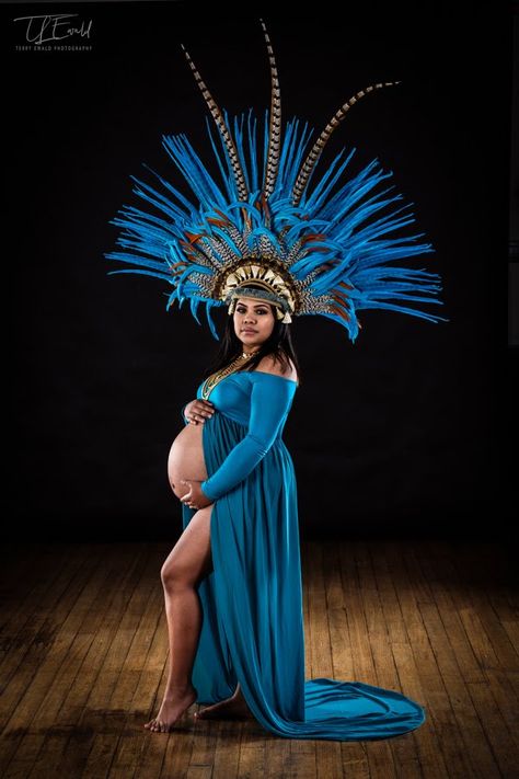 Mexican Maternity Shoot, Rainbow Baby Photography, Aztec Princess, Bump Pics, Cute Pregnancy Pictures, Pregnancy Pictures, Belly Bump, Maternity Ideas, Beautiful Pregnancy