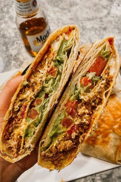 Crunchwrap Healthy, Healthy Crunchwrap Supreme, Broccyourbody Recipes, Healthy Crunchwrap, Brocc Your Body, Crunchwrap Supreme, Crunch Wrap, Mini Croissants, Uber Driver