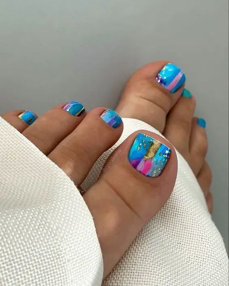 2024 Trending Summer Beach Toe Nails: Artistic Designs & Bold Colors Summer Beach Toe Nails, Nail Colors For Black Women, Beach Toe Nails, Toe Nail Colors, Toenail Art Designs, Toenail Designs Summer, Toenail Art, Colors For Black Women, Summer Pedicure