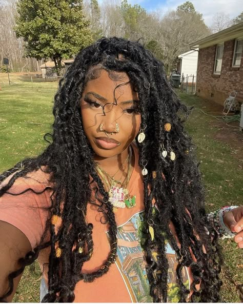 Boho Locs, Faux Locs Hairstyles, Cute Box Braids Hairstyles, Earthy Outfits, Protective Hairstyles Braids, Pretty Braided Hairstyles, Girls Braids, Butterfly Clips, Locs Hairstyles