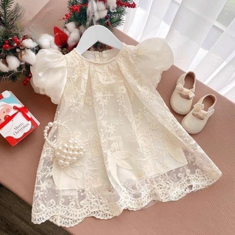 Makeup Luxury, Sewing Baby Clothes, Formal Makeup, Gaun Fashion, Kids Dress Wear, Baby Dress Design, Embroidered Lace Dress