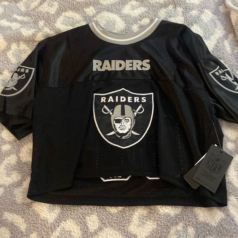 Raiders Cropped Jersey Raiders Football Game Outfit, Raiders Outfits For Women, Cropped Baseball Jersey, Raiders Jersey, Raiders Shirt, Cropped Jersey, Forever 21 Activewear, Football Game Outfit, Adidas Track Suit