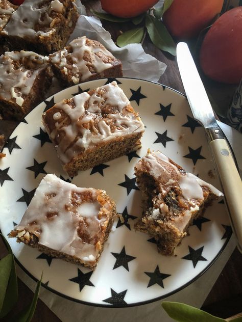 Have a bunch of persimmons to use up? Try these Persimmon Bars with Lemon Glaze! Recipe on Shutterbean.com Persimmon Bars Recipe, Persimmon Bars, Fuyu Persimmon Recipes, Persimmon Glaze, Persimmon Cake Recipe, Persimmon Cookie Recipe, Chocolate Persimmon, Persimmon Cake, Fuyu Persimmon