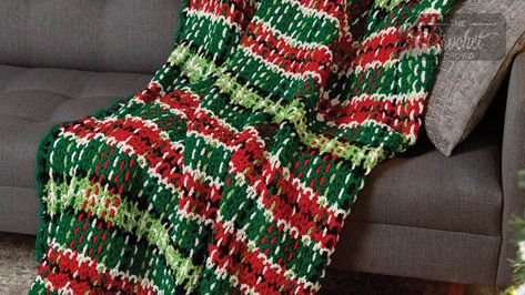 The fire crackling in the fire place curled up under this Crochet Plaid Christmas Blanket reading a good book, Doesn't that sound just heavenly. Christmas Afghan, Christmas Crochet Blanket, Plaid Crochet, Christmas Crochet Patterns Free, Holiday Blankets, Crochet Blanket Pattern Easy, Easy Crochet Blanket, Easy Crochet Patterns Free, Crochet Christmas Trees