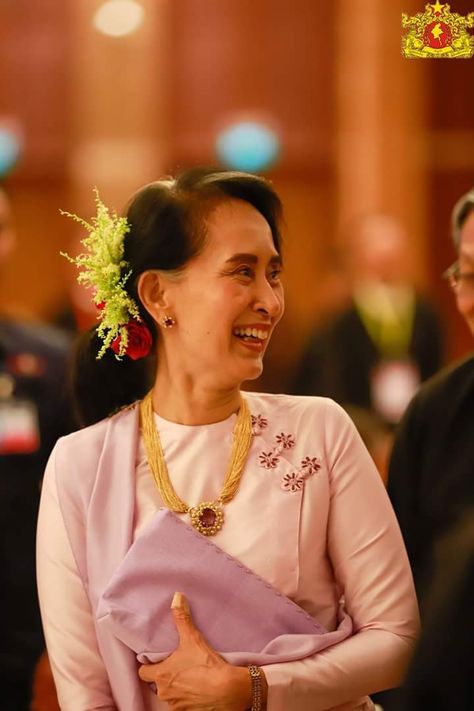 Daw Aung San Suu Kyi Smile, Daw Aung San Suu Kyi Photo, Aung Sun Su Kyi, အမေစု Photo, Aung San Suu Kyi Photo, Daw Aung San Suu Kyi, People Studies, Aung San Suu Kyi, Home Screen Wallpaper Hd