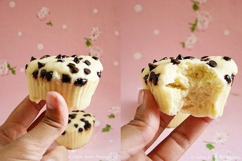 Microwave Cupcake, Microwave Muffin, Microwave Dessert, Vanilla Muffins, Healthy Cupcakes, Muffin Cups, Chocolate Chip Muffins, Dark Chocolate Chips, Keto Recipes Easy