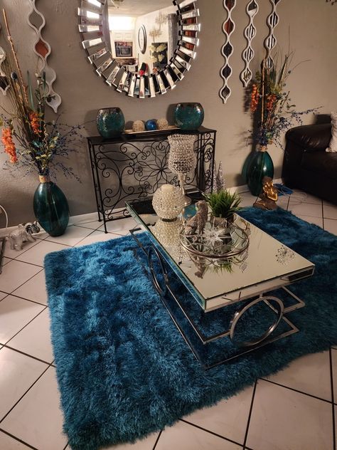 Dominican Living Room Decor, Brown And Turquoise Living Room, Teal And Brown Living Room Ideas, Turquoise Grey Living Room, Turquoise Living Room, Living Room And Dining Room Decor, Teal Living Room Decor, Turquoise Living Room Decor, Family Room Layout