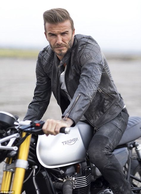 David Beckham said he tries to 'keep it simple' when buying clothes and relies on vintage jeans, t-shirts and leather biker jackets to ensure he's looking on-trend David Beckham Style, Cafe Racer Leather Jacket, Jacket Store, Moto Vintage, Mens Windbreaker, Jackets Men Fashion, Motorcycle Style, Moto Style, Biker Leather