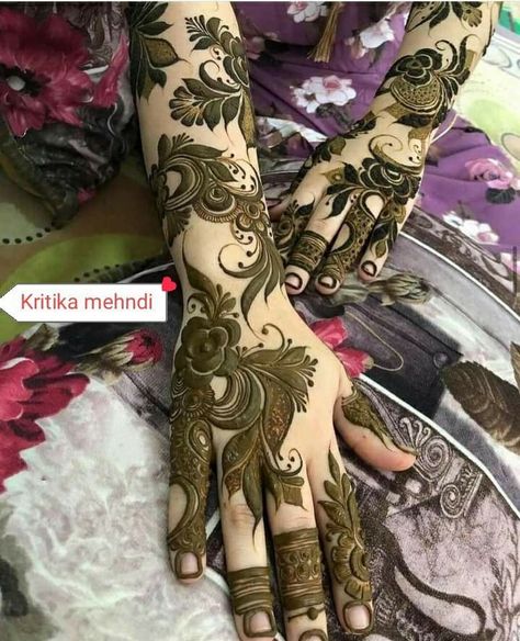 Back Hand Flower Mehndi Designs, Back Hand Flower Mehndi, Flower Mehndi Designs, Mehndi Design For Back Hand, Beautiful Dubai, Khafif Mehndi, Flower Mehndi, Hand Mehndi Designs, Back Hand Mehndi