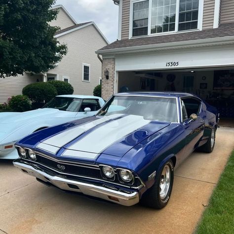 Chevelle or corvette? Credit: @thechevelless _ #cars #muscle #musclecars #classicmuscle #carsdaily #instacars Vintage Muscle Car, Mussel Cars, 70s Muscle Cars, Classic Muscle Cars, Dream Vehicles, Vintage Muscle Cars, Lovely Car, Cars Muscle, Vintage Muscle