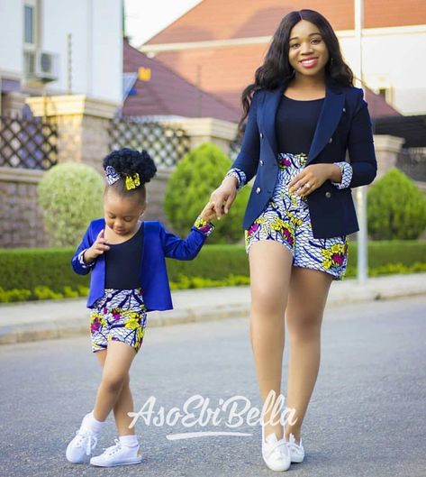 Mom Daughter Outfits, Mommy Daughter Outfits, Mother Daughter Fashion, Mother Daughter Matching Outfits, Mother Daughter Outfits, African Dresses For Kids, African Fashion Designers, Short African Dresses, African Fashion Skirts