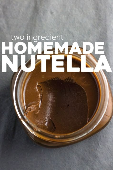 Two Ingredient Homemade Nutella | Make your own Nutella at home in just 6 minutes with this simple 2-ingredient recipe! | thealmondeater.com Nutella Vegan, Nutella Recipes Easy, Healthy Nutella, Homemade Nut Butter, 2 Ingredient Recipes, Vegan Nutella, Processor Recipes, Nutella Desserts, Homemade Nutella