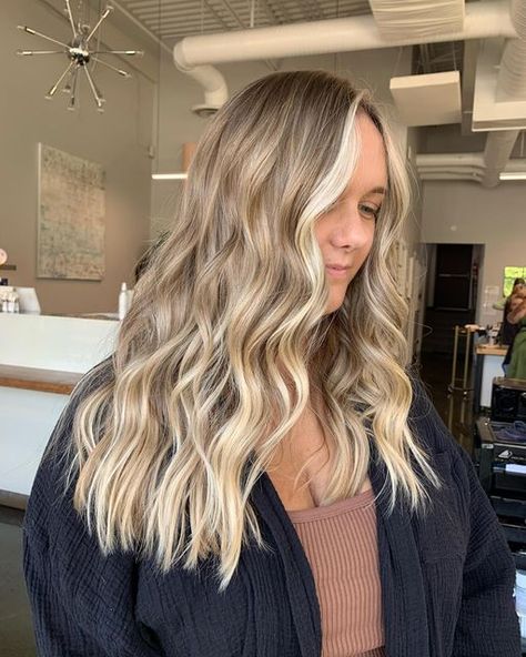 Reverse Bronde Balayage, Bronde Balayage On Blonde Hair, Reverse Balayage Bright Blonde, Super Blended Balayage, Reverse Balayage Before And After Blonde, Lower Maintenance Blonde, Bronde Haircolor Fall 2023, Reverse Balayage On Blonde Hair, Reverse Balayage Bronde