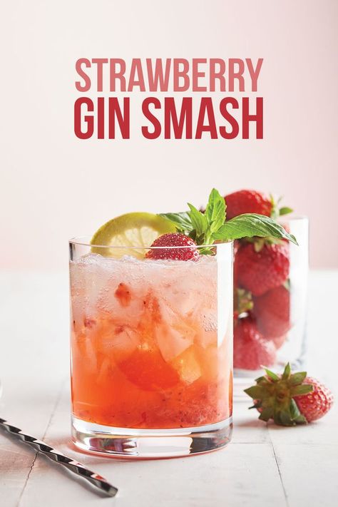 Strawberry Gin Smash Cocktail, Gin Smash Cocktails, Strawberry Gin Smash, Margaritaville Drinks, Gin Smash Recipe, Gin Smash, Basil Drinks, Strawberry Basil Lemonade, Basil Cocktail