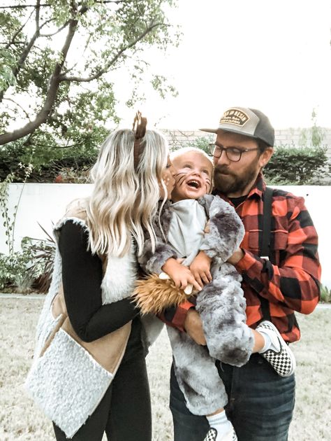 Deer, wolf and a lumberjack family Halloween costume ideas Family Lumberjack Halloween Costumes, Family Deer Halloween Costumes, Deer Family Halloween Costumes, Woodland Family Costumes, Lumberjack Halloween, Woodland Animal Costumes, Family Halloween Costumes With Baby, Halloween Costumes With Baby, Costumes With Baby