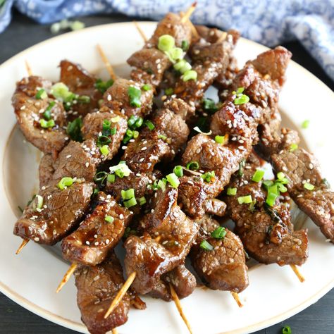 Bbq Skewer Ideas, Alpastor Recipe, Skewer Ideas, Filipino Bbq, Steak Skewers, Korean Bbq Beef, Simple Marinade, Man Recipes, Asian Meals