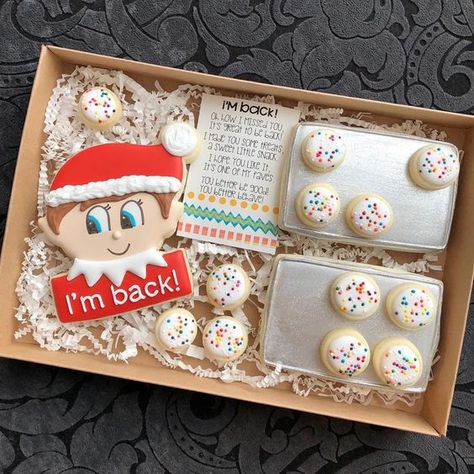 Elf On The Shelf Dessert Ideas, Elf Treats For Kids, Elf On Shelf Cookie Ideas, Baking Elf On The Shelf Ideas, Elf Cookie Ideas, Elf On The Shelf Sugar Cookies, Cake Sugar Cookies Decorated, Elf On The Shelf Cookie Ideas, Elf Cookies Decorated