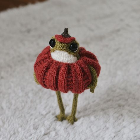 Should I stop making pumpkin frogs? 😂🎃 #spookyvibes #spookyseason #spookycute #frog Encouraging Images, Knitting Cartoon, Silly Plushies, Felt Crafts Kids, Frog Man, Halloween Frog, Crochet Creatures, Textile Art Techniques, Frog Doll