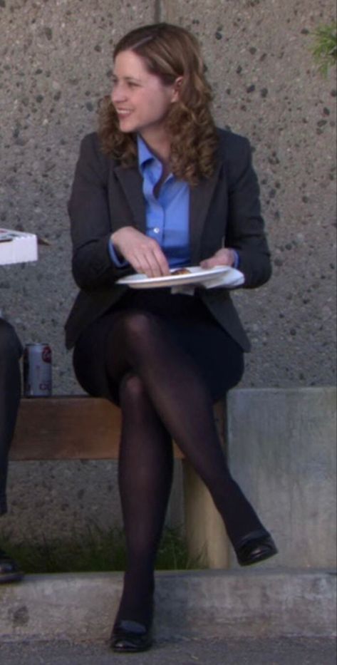 Pam Beesly Outfit, Pam Beesly, Jim Pam, Feminine Clothing, Jenna Fischer, Angie Dickinson, Tv Fashion, Girl Things, Fashion Tv