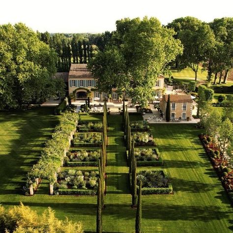 Le Mas des Poiriers on Instagram: "Happy Sunday! Relax and enjoy our little slice of heaven in Provence 🍐 . Merci @mgimage for this film and @jamiebeck.co @kevinburg and @provenceclassics for your love of Provence and for your friendship. Thank you @pbsproul @chefslarder @helen.puillandre and the entire @provencepoiriers team for being part of the magic that is Provence Poiriers. 🍐🍐🍐 . #provence #vacationinprovence #suddelafrance #frenchcountry #southoffrance" My French Country Home, Mystical Places, Slice Of Heaven, French Garden, Provence France, French Country House, English Garden, Dream House Decor, Home N Decor