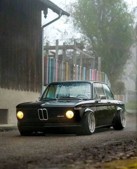 E28 Bmw, Bmw Old, Bmw 2002 Tii, Bmw E21, Classic Bmw, Bmw Classic Cars, Bmw Wallpapers, Bmw Classic, Bmw 2002