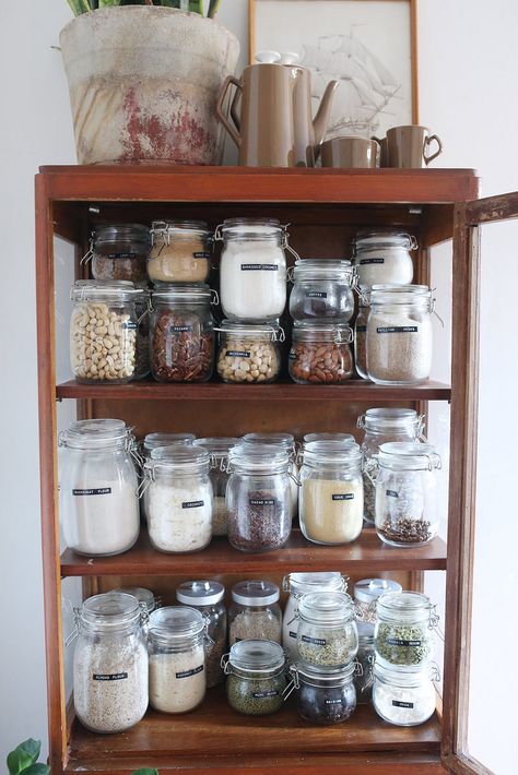 Bathroom Cabinet Decor, Organizing Containers, Corner Kitchen Pantry, Free Standing Kitchen Pantry, Small Kitchen Pantry, Kitchen Pantry Cupboard, Top Bathroom Design, Pantry Organisation, Decor Plants